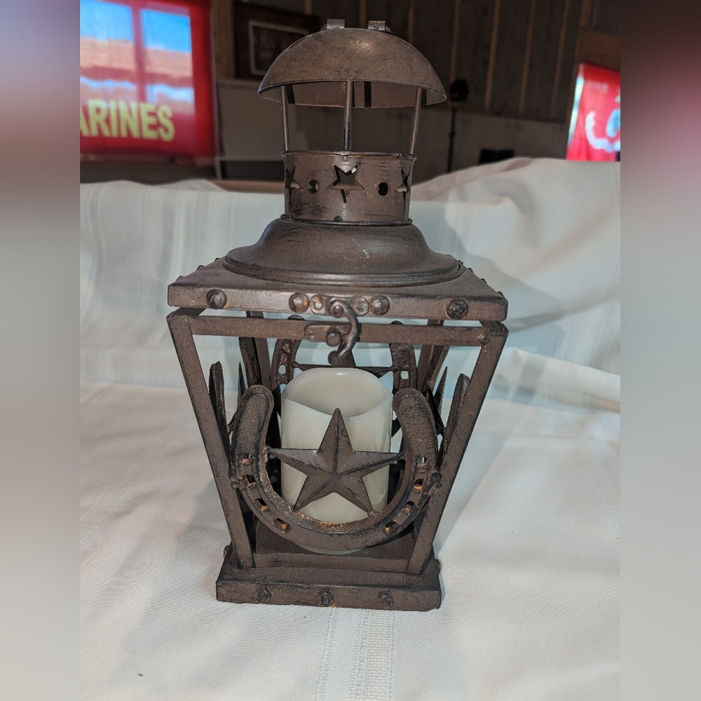 Horseshoe and Stars Lantern